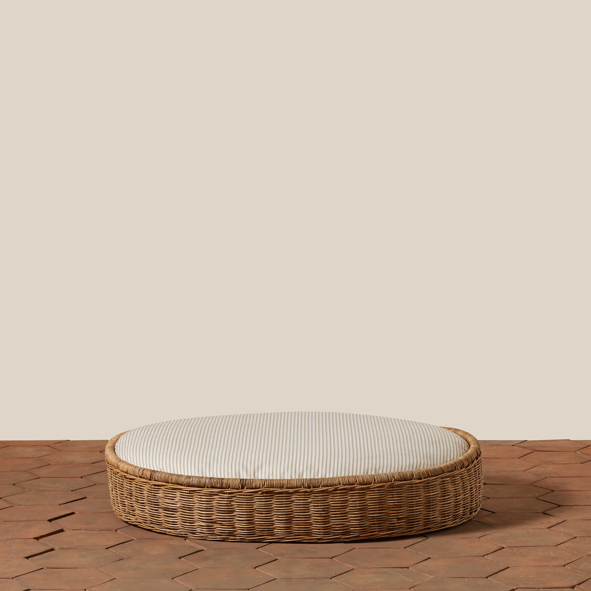 Boone Woven Dog Bed  - Image 10