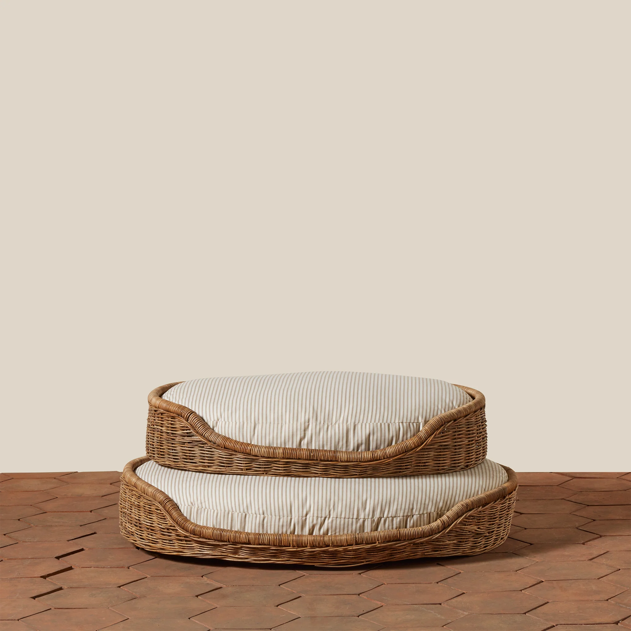 Boone Woven Dog Bed  - Image 12
