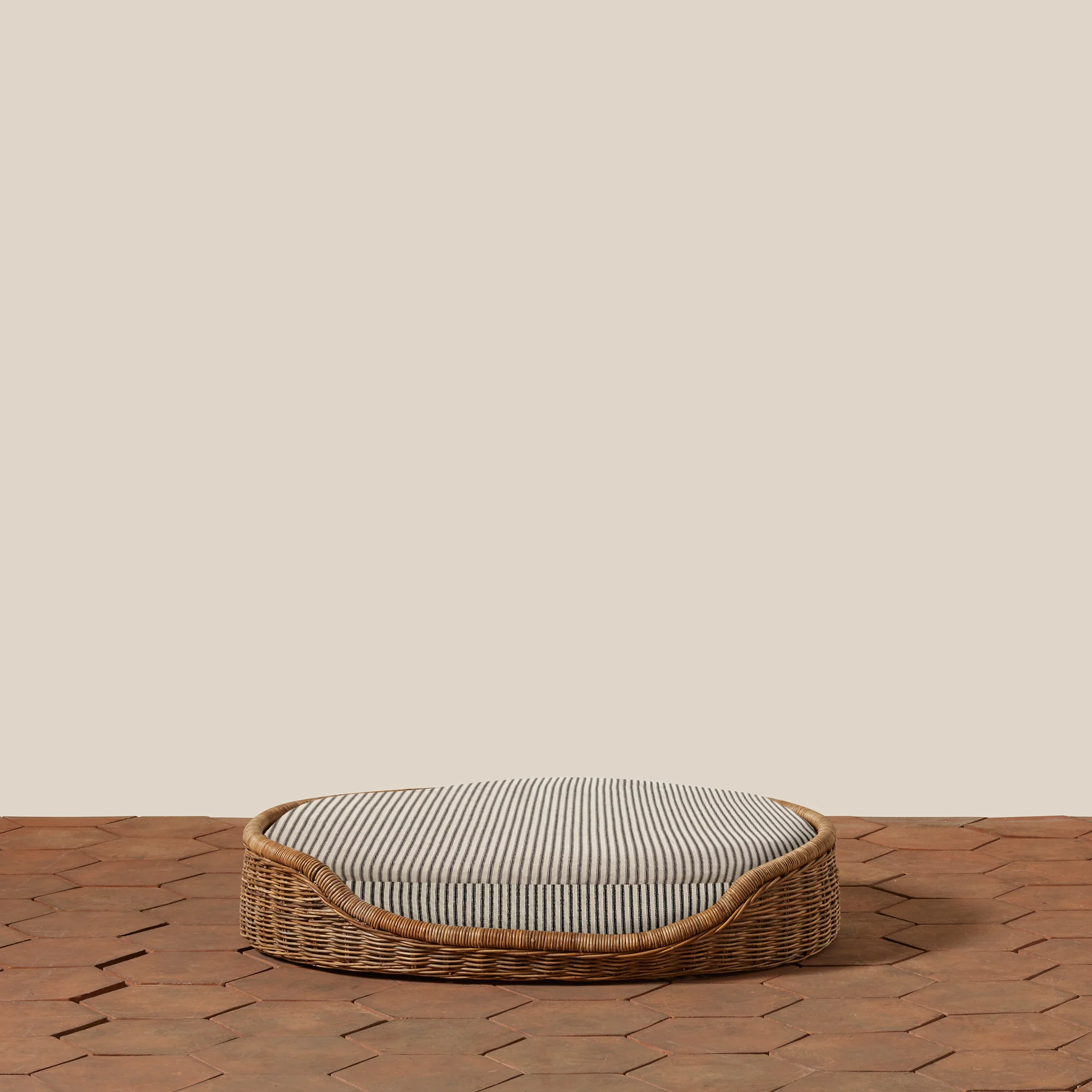 Boone Woven Dog Bed  - Image 14