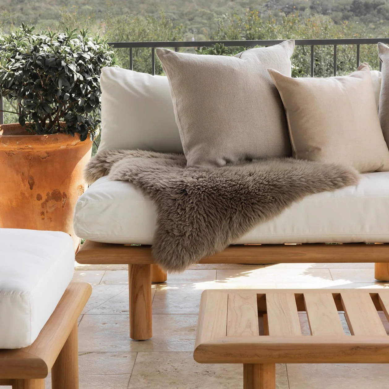Madeira Outdoor Sofa - Image 4